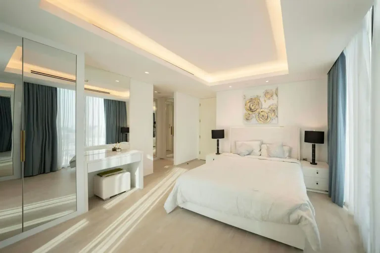 Faux plafond gyproc terminé, chambre